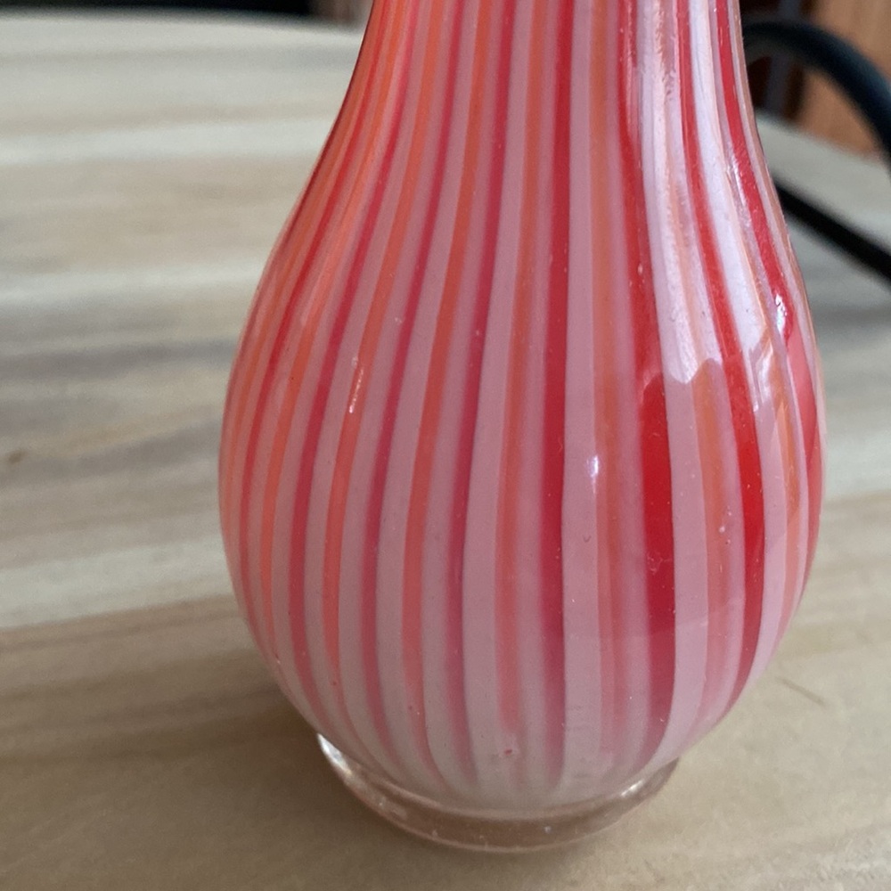 Vintage Crimped Flared Rim Bud Vase - Picture 3 of 6